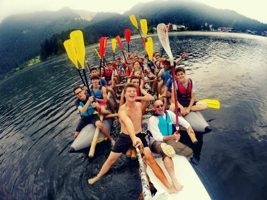 language courses and travel Teenagers summer camp in the lake